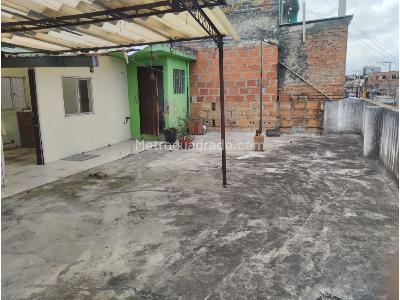 Casa de 5 alcobas en venta en Los Alcazares, Bogotá, 198 m² · foto 15 de 20