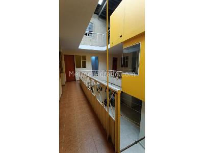 Casa de 5 alcobas en venta en Fontibon, Bogotá, 420 m² · foto 4 de 20