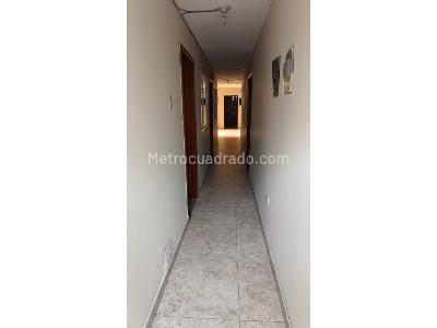 Casa de 5 alcobas en venta en Fontibon, Bogotá, 420 m² · foto 13 de 20