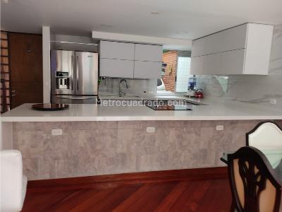 Casa de 4 alcobas en venta en Gratamira, Bogotá, 264 m² · foto 11 de 20