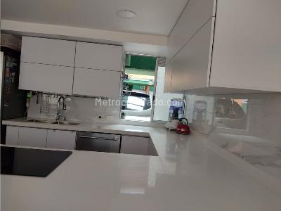Casa de 4 alcobas en venta en Gratamira, Bogotá, 264 m² · foto 12 de 20