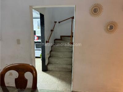 Casa de 5 alcobas en venta en Puente Aranda, Bogotá, 250 m² · foto 6 de 18
