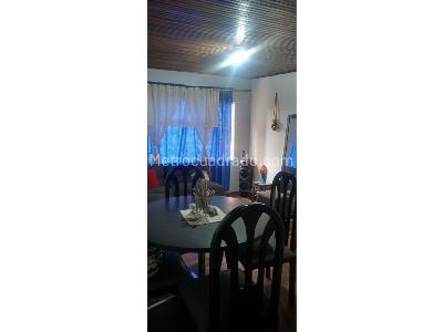 Casa de 5 alcobas en venta en Puente Aranda, Bogotá, 250 m² · foto 12 de 18