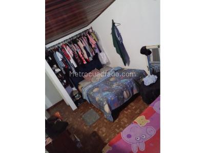 Casa de 5 alcobas en venta en Puente Aranda, Bogotá, 250 m² · foto 15 de 18