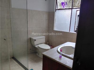 Casa de 5 alcobas en venta en Retrepo, Bogotá, 380 m² · foto 6 de 15