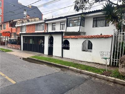 Casa de 5 alcobas en venta en Lisboa, Bogotá, 340 m² · foto 5 de 20