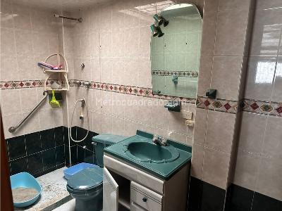 Casa de 5 alcobas en venta en Lisboa, Bogotá, 340 m² · foto 11 de 20