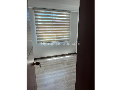 Apartamento en venta en Centro, Cajicá · foto 4 de 13