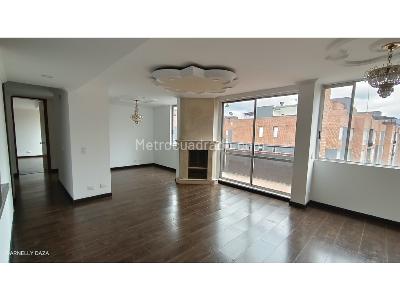 Apartamento de 3 alcobas en venta en Colina Campestre, Bogotá, 129 m² · foto 3 de 20