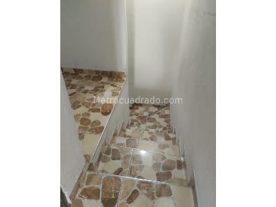 Casa de 5 alcobas en venta en Gran Britalia, Bogotá, 305 m² · foto 13 de 20