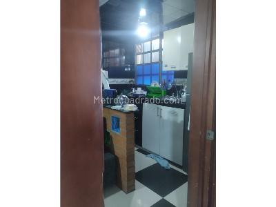 Casa de 5 alcobas en venta en Gran Britalia, Bogotá, 305 m² · foto 18 de 20