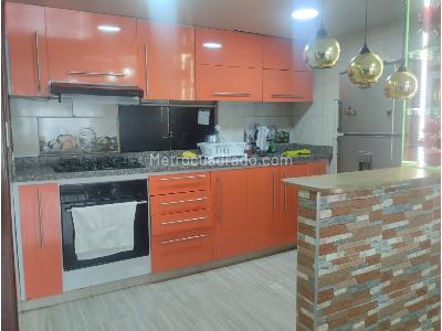 Casa de 5 alcobas en venta en Gran Britalia, Bogotá, 305 m² · foto 7 de 20