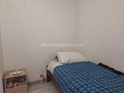 Apartamento de 3 alcobas en venta en Ciudad Salitre Occidental, Bogotá, 84 m² · foto 4 de 11