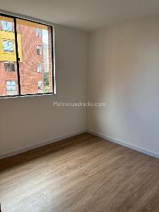 Apartamento de 3 alcobas en venta en Ciudad Salitre, Bogotá, 85 m² · foto 6 de 9