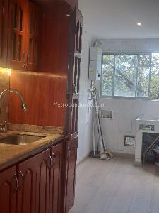 Apartamento de 3 alcobas en venta en La Esperanza Modelia, Bogotá, 72 m² · foto 3 de 13