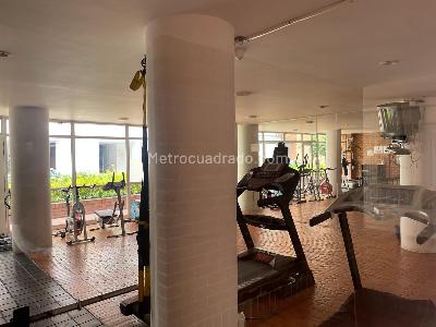 Apartamento de 3 alcobas en venta en Ciudad Salitre Oriental, Bogotá, 70 m² · foto 2 de 13