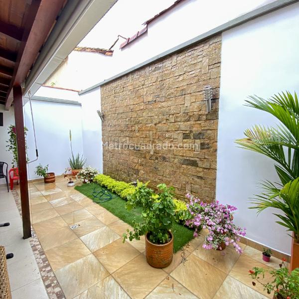 Casa en Venta, Lagos Del Cacique, Bucaramanga - More