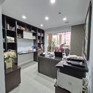 Casa de 5 alcobas en venta en Altos De Cabecera, Bucaramanga, 260 m² · foto 3 de 20