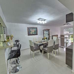 Casa de 5 alcobas en venta en Altos De Cabecera, Bucaramanga, 260 m² · foto 5 de 20