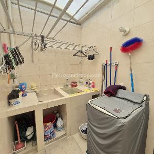 Casa de 5 alcobas en venta en Altos De Cabecera, Bucaramanga, 260 m² · foto 7 de 20
