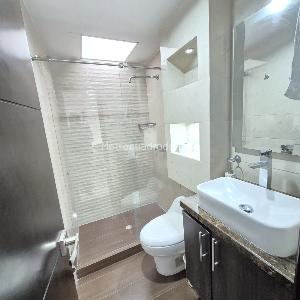 Casa de 5 alcobas en venta en Altos De Cabecera, Bucaramanga, 260 m² · foto 11 de 20