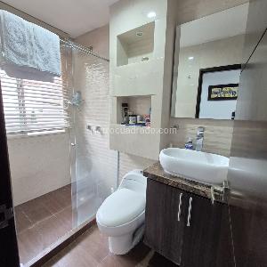 Casa de 5 alcobas en venta en Altos De Cabecera, Bucaramanga, 260 m² · foto 13 de 20