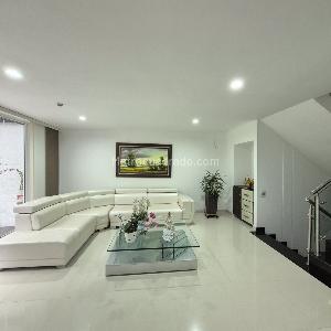 Casa de 5 alcobas en venta en Altos De Cabecera, Bucaramanga, 260 m² · foto 17 de 20