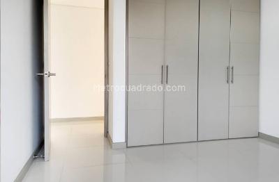 Apartamento de 3 alcobas en venta en Cr Eva Punta Arena, Girardot, 97 m² · foto 2 de 8