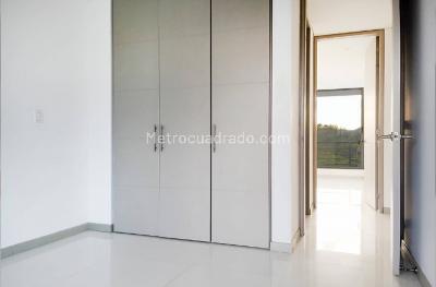 Apartamento de 3 alcobas en venta en Cr Eva Punta Arena, Girardot, 97 m² · foto 5 de 8
