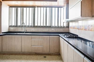 Apartamento de 3 alcobas en venta en Alto Prado, Barranquilla, 280 m² · foto 3 de 8