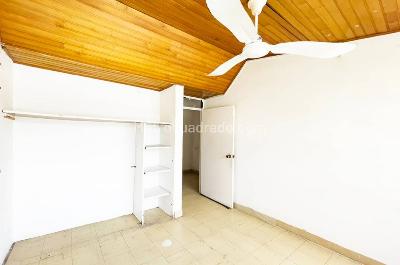 Apartamento de 3 alcobas en venta en Los Almendros, Girardot, 75 m² · foto 7 de 8
