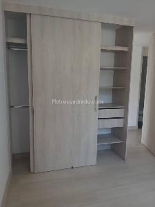 Apartamento de 2 alcobas en venta en Las Lomitas, Sabaneta, 78 m² · foto 2 de 18