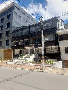 Apartamento de 5 alcobas en venta en Chico Norte Ii, Bogotá, 216 m² · foto 2 de 12