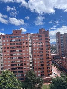 Apartamento de 3 alcobas en venta en Lagos De Cordoba Niza, Bogotá, 120 m² · foto 2 de 20