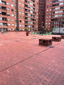 Apartamento de 3 alcobas en venta en Lagos De Cordoba Niza, Bogotá, 120 m² · foto 4 de 20