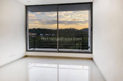 Apartamento de 3 alcobas en venta en Cr Eva Punta Arena, Girardot, 97 m² · foto 2 de 10