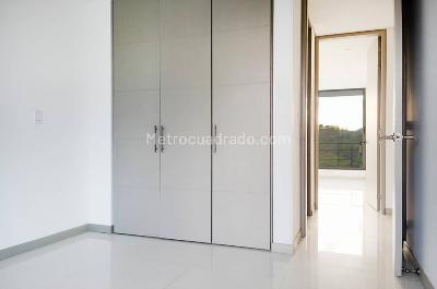Apartamento de 3 alcobas en venta en Cr Eva Punta Arena, Girardot, 97 m² · foto 7 de 10