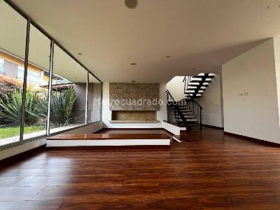 Casa de 5 alcobas en venta en Chuntame, Cajicá, 188 m² · foto 5 de 14