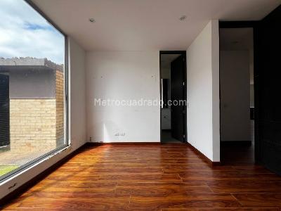 Casa de 5 alcobas en venta en Chuntame, Cajicá, 188 m² · foto 7 de 14