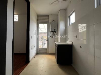 Casa de 5 alcobas en venta en Chuntame, Cajicá, 188 m² · foto 9 de 14