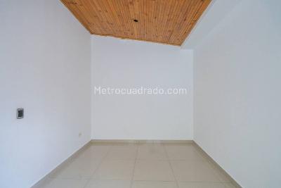 Casa de 5 alcobas en venta en El Pino, Bogotá, 194 m² · foto 16 de 20
