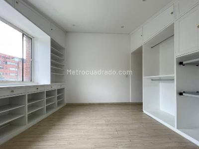 Apartamento en venta en Santa Barbara Alta, Bogotá · foto 3 de 11