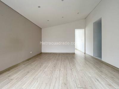 Apartamento en venta en Santa Barbara Alta, Bogotá · foto 8 de 11