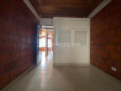 Casa de 3 alcobas en venta en Girardot, Girardot, 72 m² · foto 3 de 8