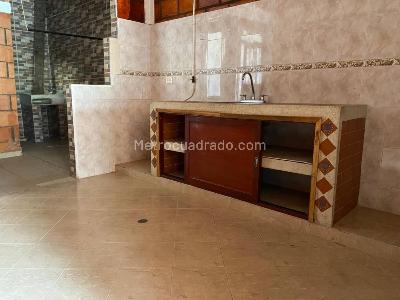 Casa de 3 alcobas en venta en Girardot, Girardot, 72 m² · foto 4 de 8