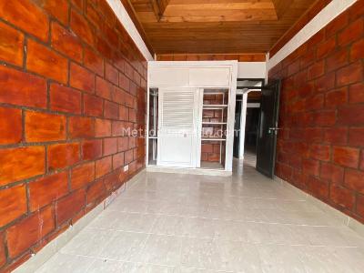 Casa de 3 alcobas en venta en Girardot, Girardot, 72 m² · foto 7 de 8
