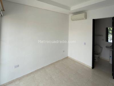 Casa de 3 alcobas en venta en Rosa Blanca, Girardot, 73 m² · foto 2 de 12