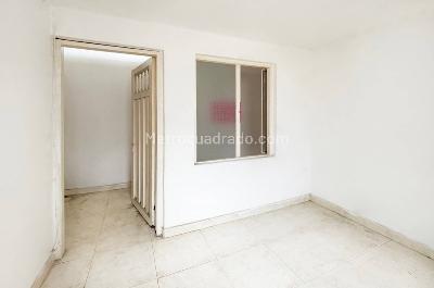 Casa de 3 alcobas en venta en Urbanizacion La Esperanza, Girardot, 162 m² · foto 7 de 8