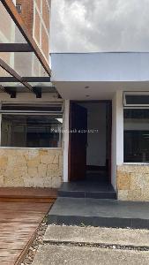 Casa de 3 alcobas en venta en Las Villas, Bogotá, 386 m² · foto 5 de 20