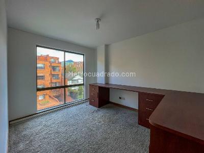 Apartamento de 4 alcobas en venta en Pasadena, Bogotá, 131 m² · foto 4 de 10
